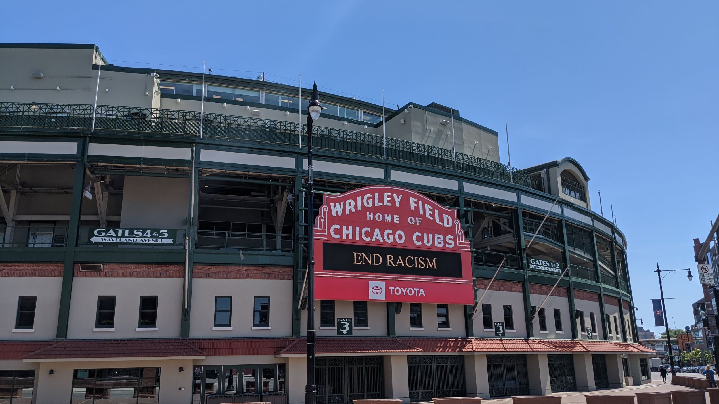 wrigley-field-in-chicago